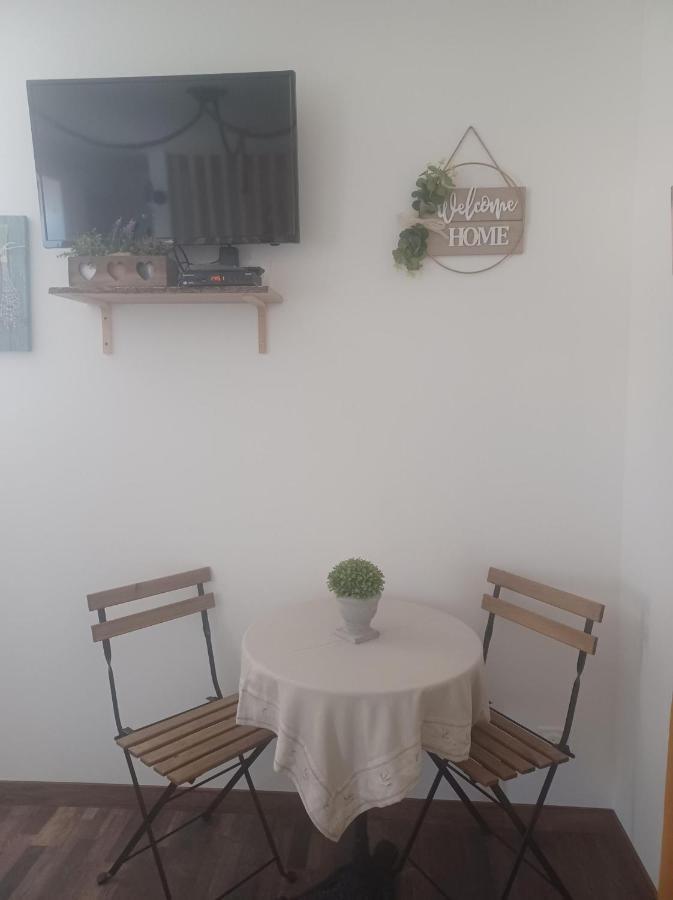 Chambre D'Hote Au Jardin Le Clos Des Vins D'Anges Saint-Pierre-des-Champs エクステリア 写真