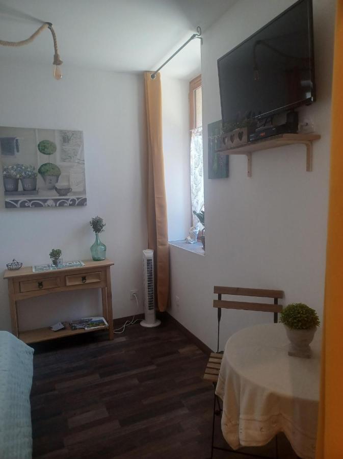 Chambre D'Hote Au Jardin Le Clos Des Vins D'Anges Saint-Pierre-des-Champs エクステリア 写真